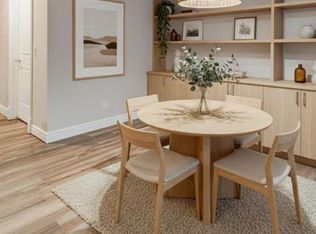 2010 S 35th Ave SW #205, Calgary, AB T2T2E1