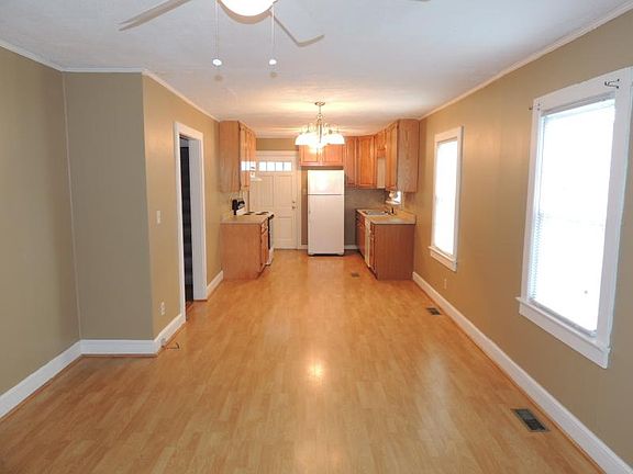 2nd image of 212 W McKee St