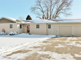 504 S 17th St, Dakota City, NE 68731