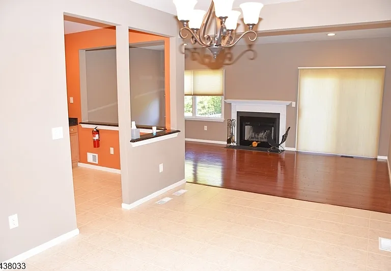 125 Springhill Dr — Photo 3
