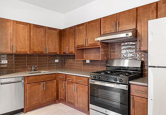 3rd image of 407 Lenox Ave #3A