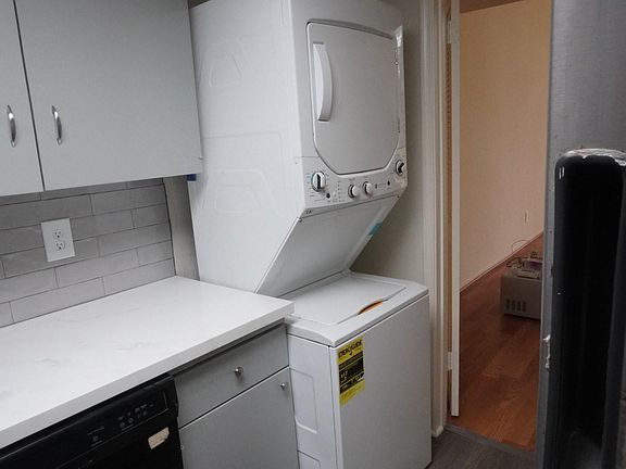 5th image of 12633 Memorial Dr APT 250