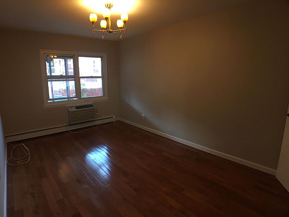 4th image of 15536 79th St APT 1