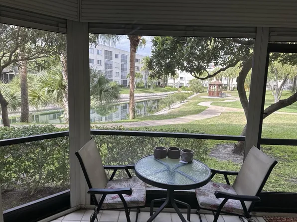 3138 Via Poinciana #114, Lake Worth, FL 33467