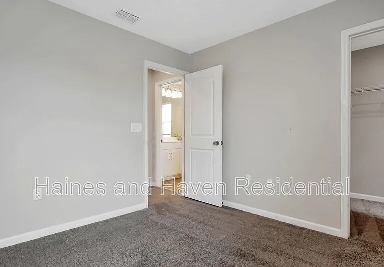 840 Blue Creek Dr — Photo 27