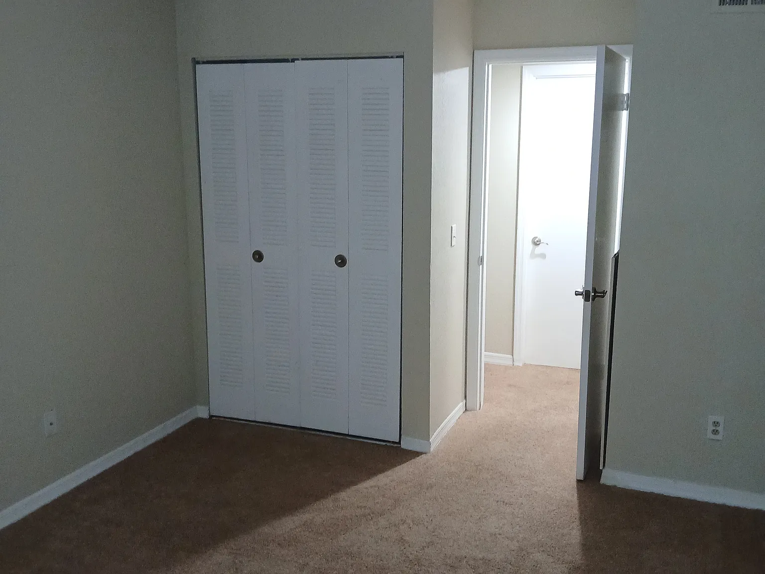 2 bed, 597 sqft, $1,550 — Photo 3