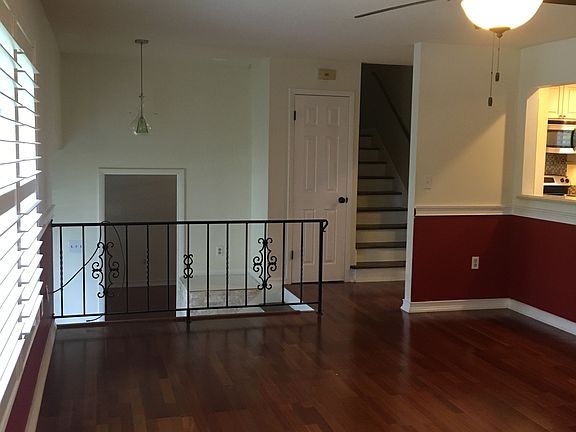 4th image of 2645 Driftwood Dr