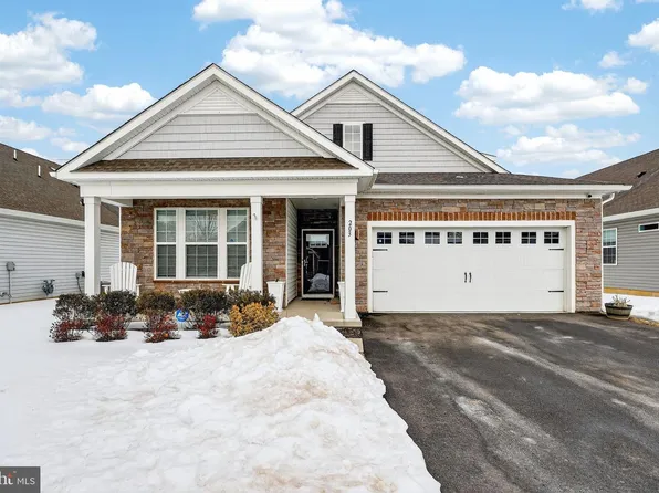 203 Congressional Ct, Moorestown, NJ 08057