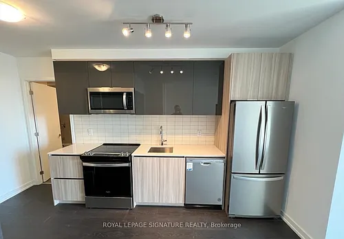 3100 Keele St Photo 1