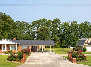 804 W Elizabeth St, Clinton, NC 28328