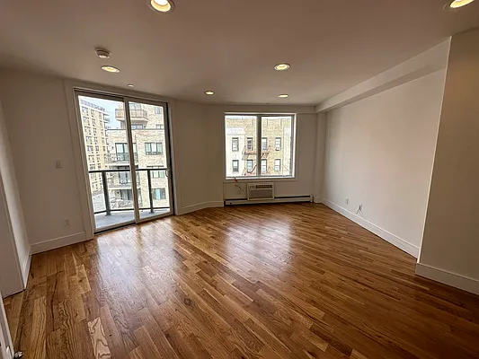 Rented by Marquis Real Estate Services | media 9