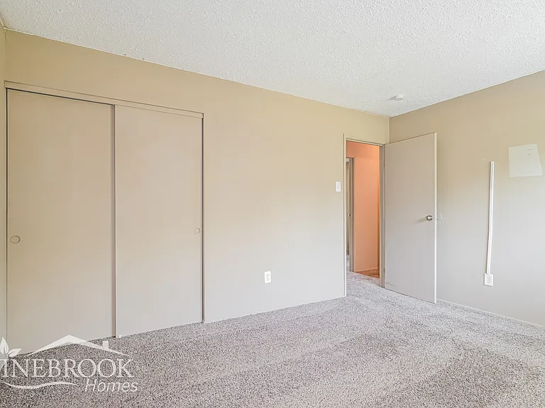 2267 Foggy Bottom Dr — Photo 7