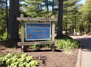 8 Forest Hill Dr, Simsbury, CT 06070