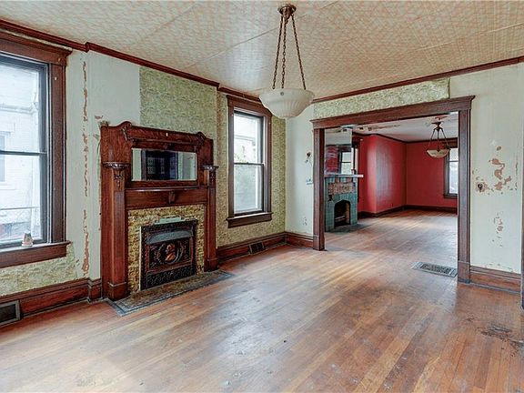 5th image of 2117 Brooklyn Ave