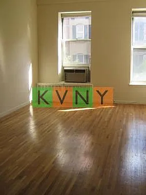 Rented by KVNY Soho | media 23