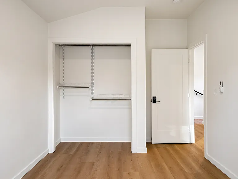152 Cuesta Dr — Photo 5
