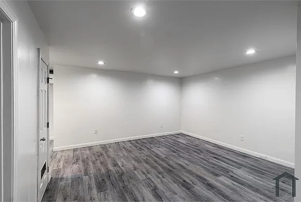 2 bed, 1002 sqft, $2,289 — Photo 3