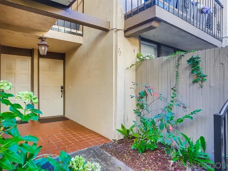 190 Del Mar Shores Ter #11 — Photo 26