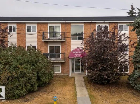 7204 81st Ave NW #301, Edmonton, AB T6B 0E2