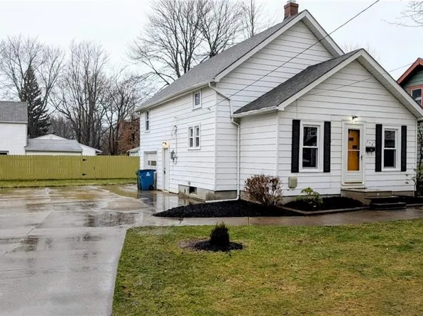738 E 341st St, Eastlake, OH 44095
