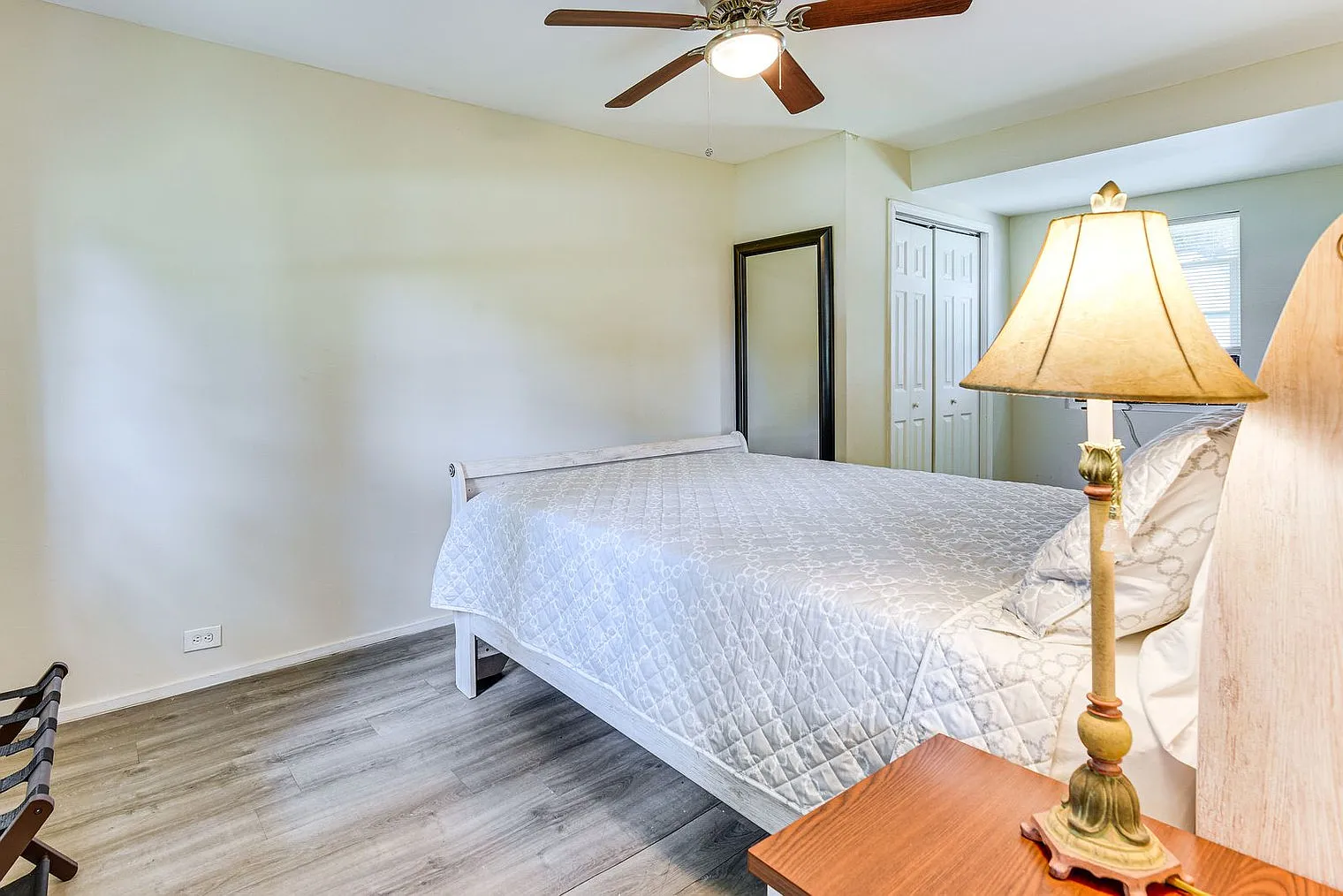 2 bed, 1.0 bath, 796 sqft, $2,247 — Photo 4