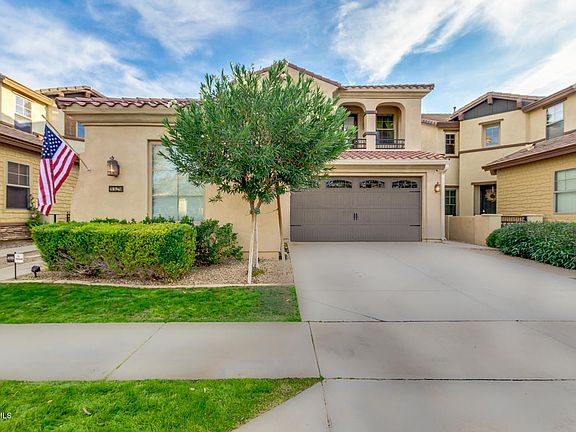 5th image of 3329 E Windsor Dr
