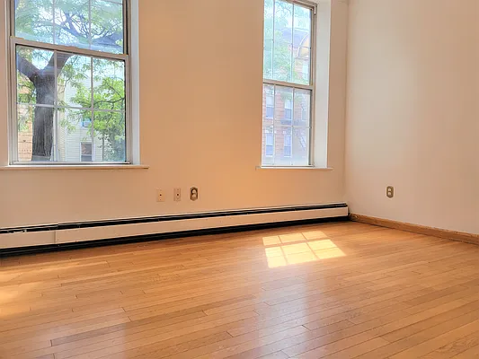 Rented by Virtual Real Estate | media 21