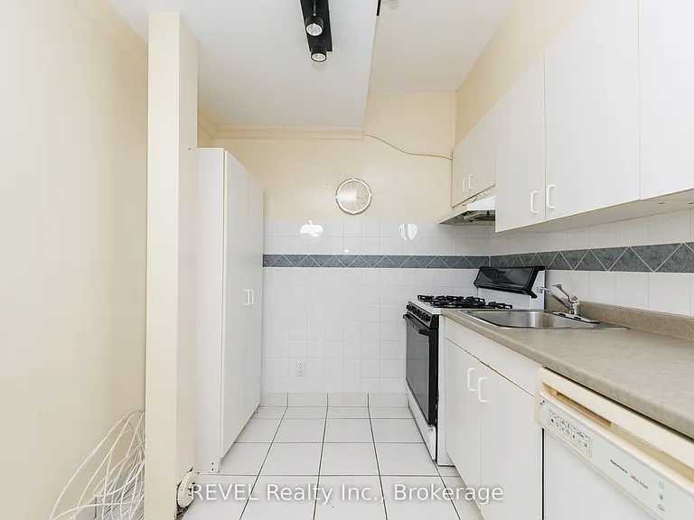 7470 Alex Ave #BASEMENT — Photo 9
