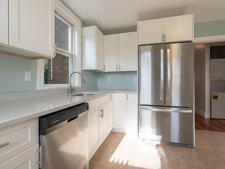 86 Brook St #1 — Photo 2