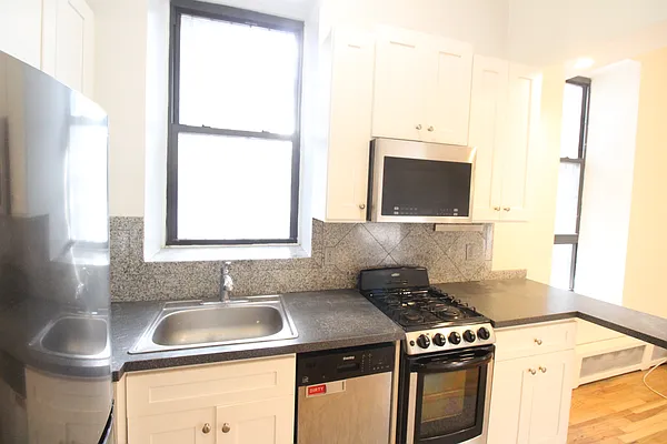 Rented by Luxor Homes & Investment Realty | media 25