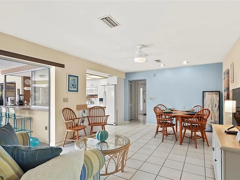 500 Green Dolphin Dr S — Photo 17