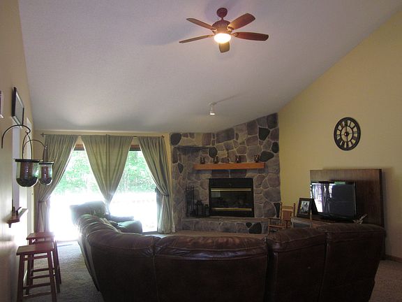 4th image of 1896 Country Brook Dr SE
