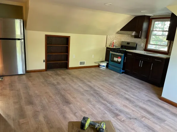 66 Magnolia Rd, Iselin, NJ 08830