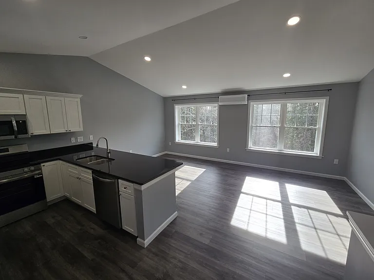 1554 Main Rd — Photo 10