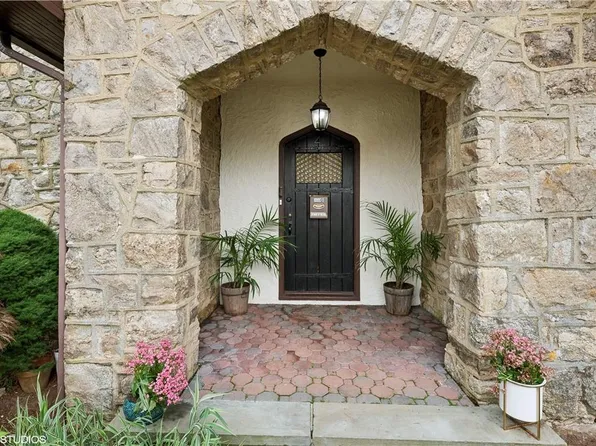 4 Otsego Avenue, New Rochelle, NY 10804