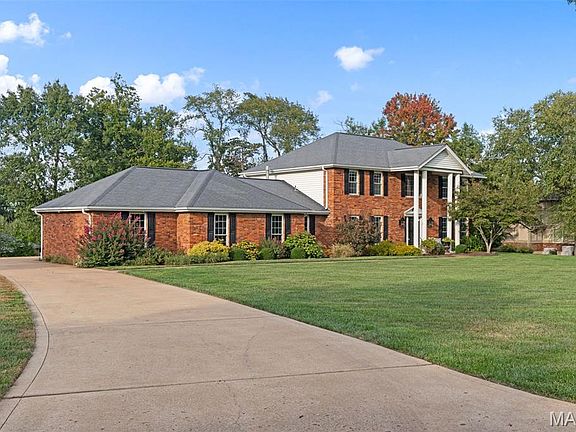 3rd image of 9 Clarkson Farm Dr