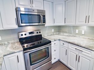 24 Courthouse Sq APT 801, Rockville, MD 20850