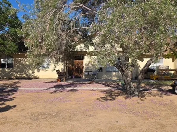 13225 Topock Rd, Apple Valley, CA 92308