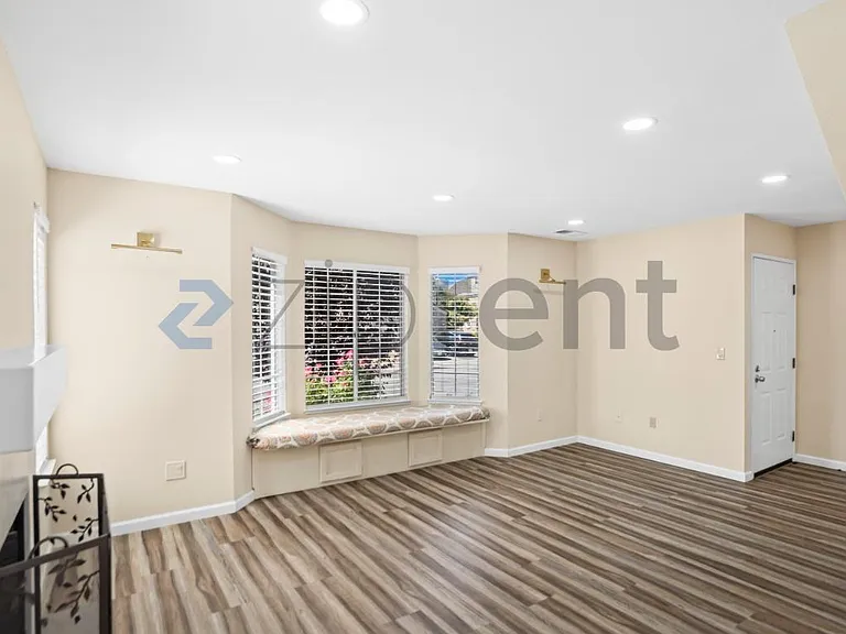 426 King Ave — Photo 7