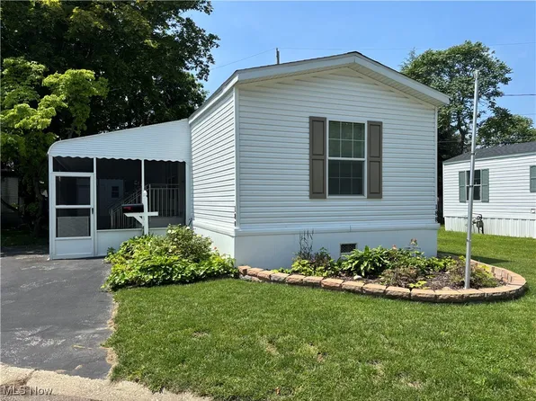 188 Spruce Ln, Mentor, OH 44060