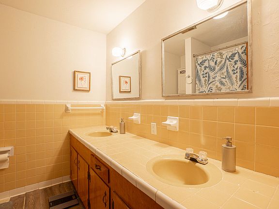 14th image of this home