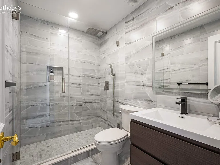 860 United Nations Plz #Penthouse 37/38b — Photo 14