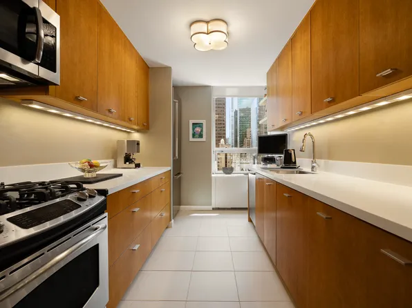 15 West 53rd Street image 5 of 11