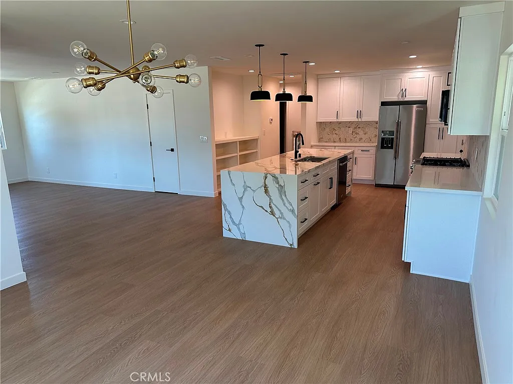 3 bed, 1637 sqft, $3,500 — Photo 4