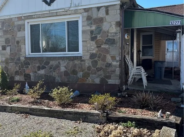 32271 Orchard Knoll Dr, Lisbon, OH 44432