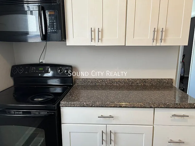1731 Dr Db Todd Jr Blvd — Photo 15