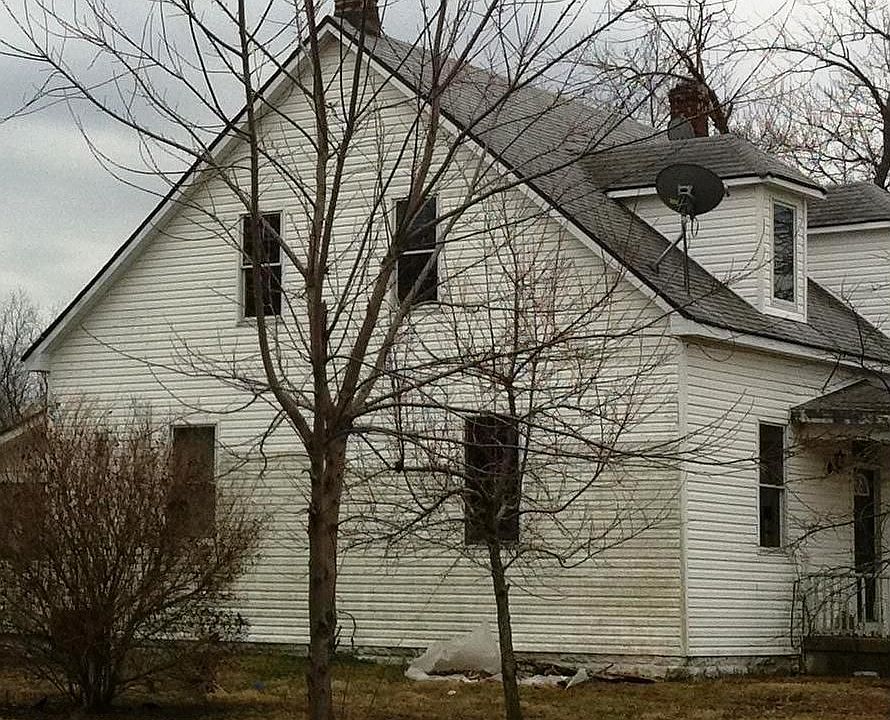 2nd image of 138 N 4th St