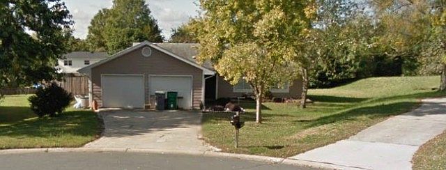 2nd image of 11101 Meadowcrest Ln