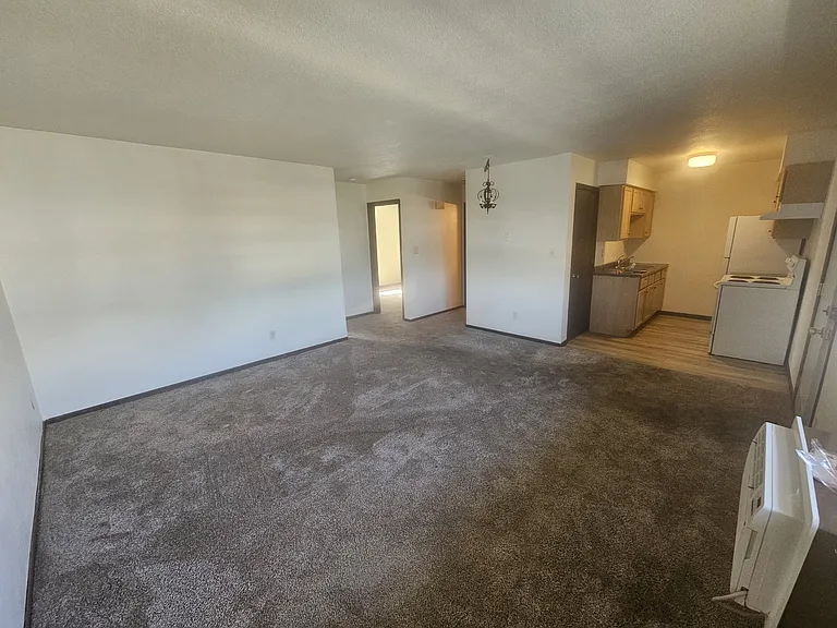425 S Thayer Ave #101 — Photo 2