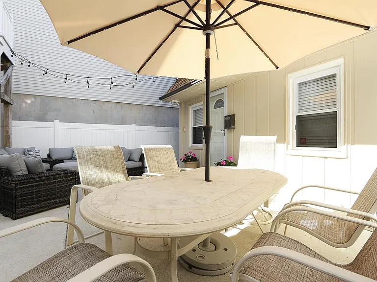 14 N Adams Ave — Photo 10